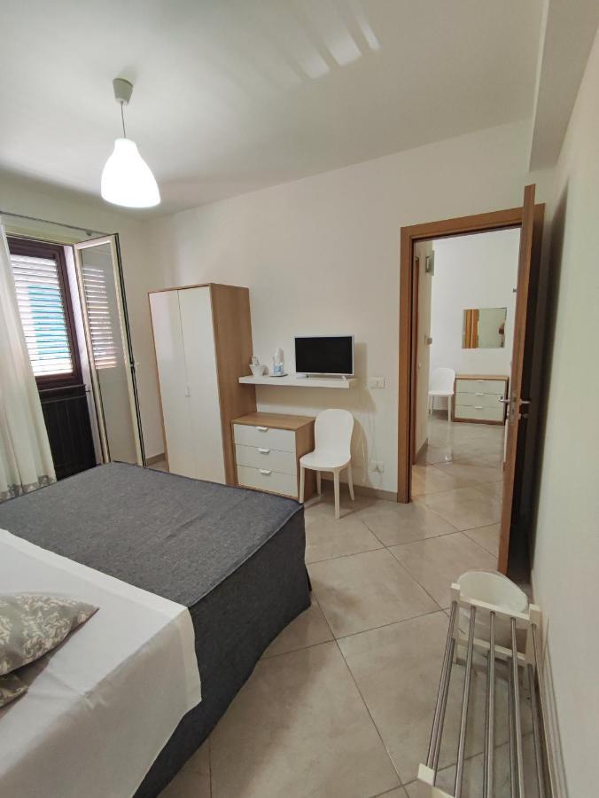 B&B Flavilla Santa Flavia Ngoại thất bức ảnh